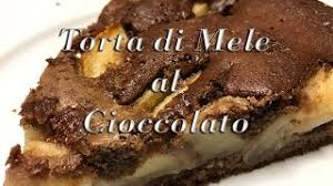 L'abbinamento tra mele e cioccolato è infatti molto amato, e dona alla torta un tocco in più: Ricetta Torta Di Mele Al Cioccolato Youtube
