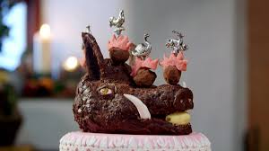 Well this date and walnut cake did not make it to the book but i definitely wanted to share it on the blog for you. Sklxringer James Martin Date And Walnut Cake Bbc Food Recipes Goats Cheese And Shallot Tarts