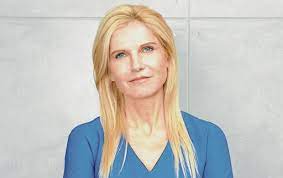 Magda spoke to our audience about her inspirational story, where she touched on arriving in south africa as an immigrant, to going to uct. Backstory Sygnia S Magda Wierzycka