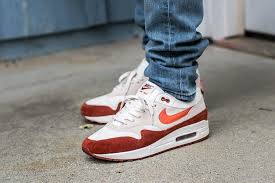 Pin On Sneakers
