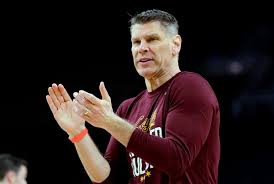 Trains weren't involved in the crash, but police say alcohol may have been a factor, heather brown reports (1:41). Loyola Coach Porter Moser Says He Is Staying Men S College Basketball Pantagraph Com