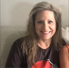 Where is Lynn Schick? I miss her posts...