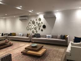 Hallway walls hallway art long hallway upstairs hallway room wall colors long walls foyer decorating decorating ideas decor ideas. How To Decorate A Very Long Wall