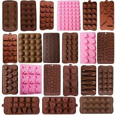 The market is filled with a plethora of shapes and sizes from makers such as chocolate world, pavoni, martellato and a number of others. Brown And Pink Silicone Chocolate Moulds For Kitchen Rs 100 Piece Id 22206295862