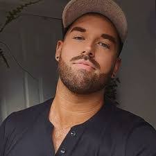 Jake Kaye's Instagram, Twitter & Facebook