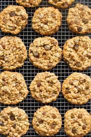 Healthy Oatmeal Raisin Cookies 4 Ingredients Recipe Oatmeal Raisin Cookies Healthy Oatmeal Raisin Cookies Cookie Recipes Oatmeal Raisin