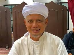 Netizen pun sempat mendapatkan isu jika ustadz arifin ilham meninggal dunia. Ustadz Arifin Ilham Meninggal Dunia
