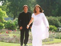 Comme toute mère indienne, mrs bakshi est en quête de bons partis pour ses filles. 44 Idees De Coup De Foudre A Bollywood Bollywood Coup De Foudre Foudre