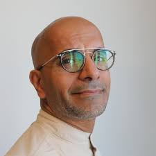 Christina Tønder Bell på LinkedIn: I'm open to work… In Panama! [Español  abajo] Casper Bell and I are moving…