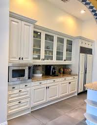 With a variety of doors, colors, and hardware, we have your perfect cabinet refinishing services. Top Rated Cabinet Refinishing In Las Vegas Nv Gomez Pro Paint