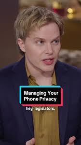 Wade Farr's Instagram, Twitter & Facebook