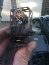 Do you have any idea how i would change this? Kangoo Radiator Cooling Fan Relay What Colour Is It And Where Is It Located Independent Renault Forums