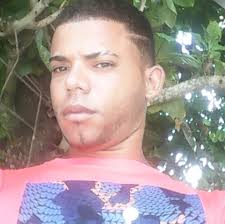 Hallan muerto joven de 26 años en Bayaguana. Se trata de Bartolo Acosta de  26 años de edad, el cual fue hallado muerto la noche de este sábado en el  sector Las