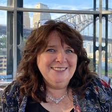 I love my job and I love my team,” says Wendy, Director of the Housing  Contact Centre. “My team is amazing and so reliable. “If you need housing  assistance or a disaster