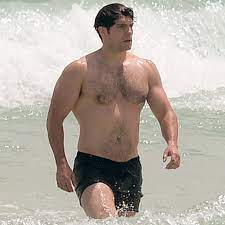May 16, 2021 · accompanied by a sweet selfie of himself and his girlfriend, natalie viscuso, henry cavill has shared a lengthy instagram message with his fans. Henry Cavill Shirtless In Miami August 2016 Popsugar Celebrity