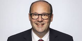 Leading through visibility