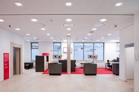Teppiche sind neben einer gemütlichen couch oder einem behaglichen bett, ästhetischen möbeln und dekorativen bildern aus einem wohnlichen zimmer nicht mehr wegzudenken. Kreissparkasse Ludwigsburg Vaihingen Enz Kbk Architekten