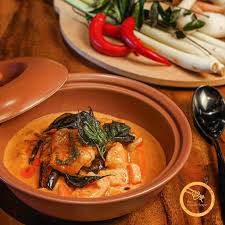 Kali ni che nom gunakan ikan merah yang segar lagi sebab baru beli kat pasar. The Noodle House Malaysian Kari Ikan Merah Available Until November 30th Thenoodlehousedxb Saroodhospitality Curry Dubai Facebook