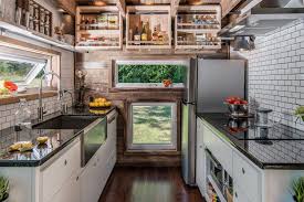Alpha Tiny House Cuisines De Maison Minuscules Mini Maison Petite Maison Sur Roues