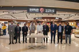 ربحية السهم 0.02 دينار بحريني بناءً على: Image Of The Day The Icing On The Cake For Bahrain Duty Free The Moodie Davitt Report The Moodie Davitt Report