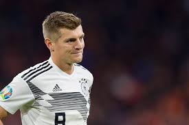 Jul 17, 2014 contract until: Toni Kroos Film Uber Den Star Von Real Madrid Feiert In Koln Premiere Express De