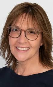 Lori Hess's Instagram, Twitter & Facebook