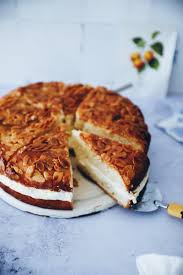 Rezept Fur Bienenstich Aus Der Springform German Bee Sting Cake Rezept Bienenstich Rezept Rezepte Backrezepte