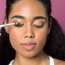 Eyeshadow basics everyone should know. 7 Tips To Apply Eyeshadow Like You Actually Know What You Re Doing Self
