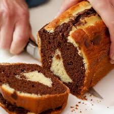 Cake Marbre Au Chocolat Tres Facile Recette En 2020 Marbre Au Chocolat Cake Marbre Chocolat Recette Cake Marbre