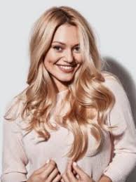 Effortless beach waves on 4c natural hair. Natural Looking Hair Colour Hair Salon Woking Surrey