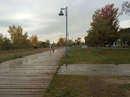 It is the most crowded, and unlike other toronto beaches, there is litter on the sand. Cheap Things To Do In Toronto Woodbine Beach Boardwalk The Wherever Writer