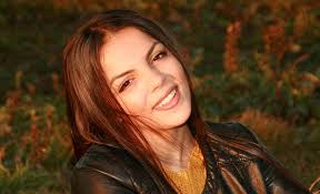 Reductress » Woman On Tinder Just Looking For A Casual Breakup