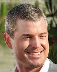 24 Short Haircuts You Won T Need To Style Low Maintenance Haircut Haircuts For Men Short Hair Styles