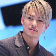 いいね 28件 コメント1件 akane さん omi akane 3jsb のinstagramアカウント 前髪隆二にみんな ドッカーーーンなってるでー やっぱり前髪ありでしょ ん マル 明日も是非前髪で 風邪をひいて 隆二 前髪 髪型 メンズ