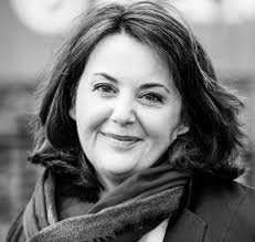 Rebecca Ironside's Instagram, Twitter & Facebook