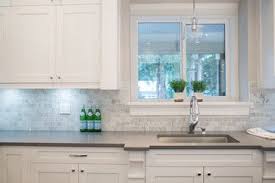 Pin By Melissa Bahen On Beautiful House White Marble Backsplash Quartz Kitchen Countertops Marble Tile Backsplash