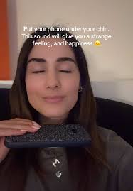 8d Audio Music under Chin