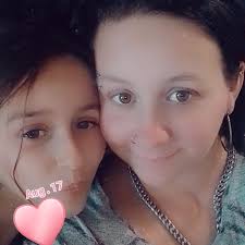 Hi there to everyone ... I'm writing to ask if anyone knows if any places  and or are willing to help themselves.... I can't afford to buy things for  my children this