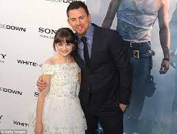 White house down mackenzie foy king photo joey king kissing booth dear john mtv video music award channing tatum celebs. Swept Off Her Feet Channing Tatum Proves His Strength As He Picks Up Co Star Joey King And Swings Her Around At White House Down Premiere Channing Tatum White House Down Joey