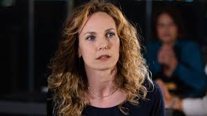 Un posto al sole": i segreti di Diana svelati dall'interprete Sara Zanier