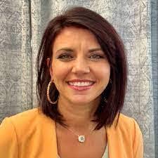 Nina Perrelli's Instagram, Twitter & Facebook