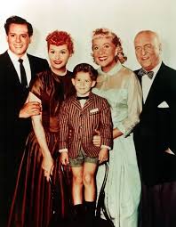 The Cast Of I Love Lucy Posing Together L R Desi Arnaz Lucille Ball Keith Thibodeaux Vivian Vance And Wil I Love Lucy Cast I Love Lucy Show I Love Lucy