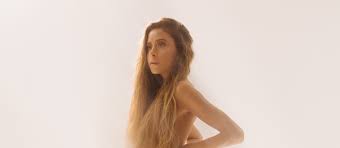 Camila anastasia gallardo montalva (viña del mar, 2 de noviembre de 1996), más conocida por su nombre artístico cami, es una compositora y cantante chilena. Cami Gallardo Sorprende A Fans Con Revelador Atuendo