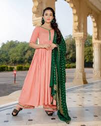 Check spelling or type a new query. Peach Mughal Handblock Suit Set Aachho Peach Mughal Handblock Suit Set Embellished With Kleidung Farbkombinationen Indische Designer Kleidung Indisches Kleid