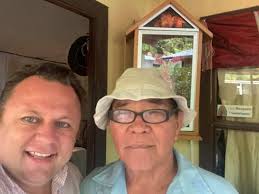 Del viaje a Guanacaste me quedo con esta fotografía. El es Don Lisimaco  Brenes Zuñiga, comerciante y agricultor de San Martín de Nicoya. Don  Lisimaco es Nicoyano y Costarricense,parte del Ser Costarricense