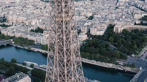 La torre eiffel es el monumentos más famoso de parís. Eiffel Tower Wikipedia