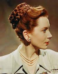 10 Best 1960 S Hairstyles For Women Inspired By Iconic Names Hair Styles Vintage Hairstyles Deborah Kerr