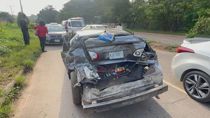 Truck kills corps member in Ibadan crash