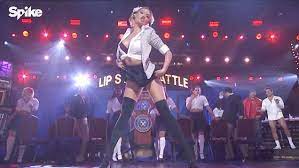 Kate Upton Performs Britney Spears Hit One More Time Daily Mail Online