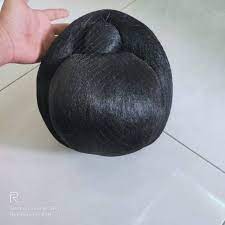 Sosoknya dikenal setelah adanya unggahan video pada channel youtube kresno toyink. Sanggul Sinden Super Mondol Shopee Indonesia